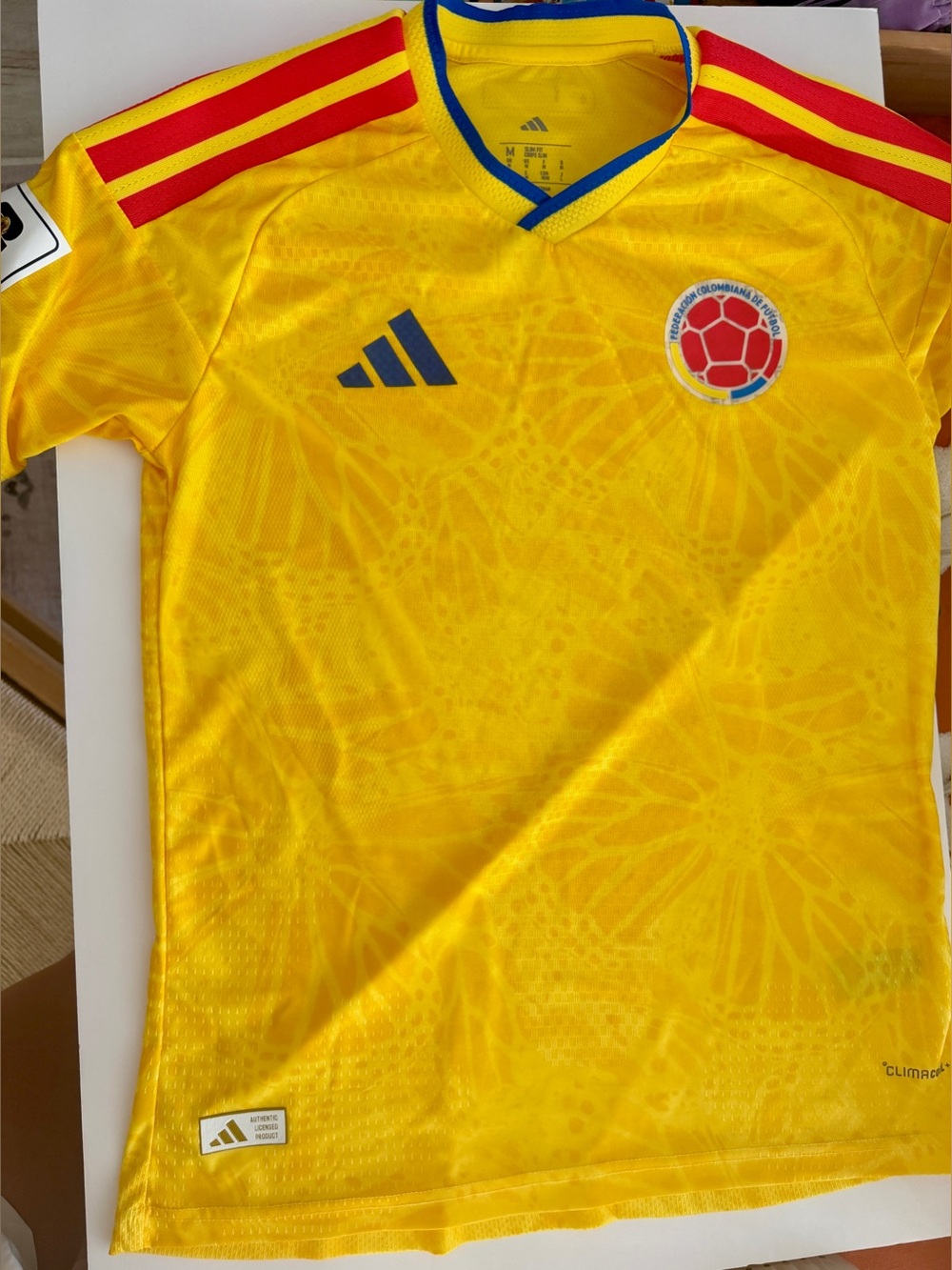 Women’s Colombia Slim Fit Official World Cup 2026 FIFA Soccer Jersey Medium